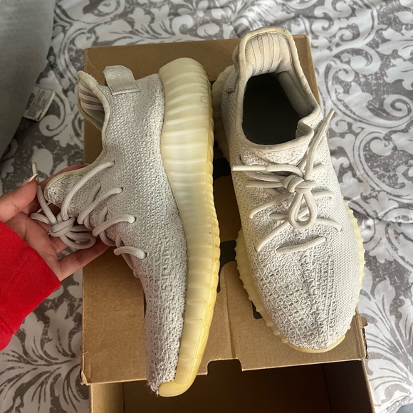 Triple White Yeezy 350 Women’s Size 7 - Picture 1 of 5